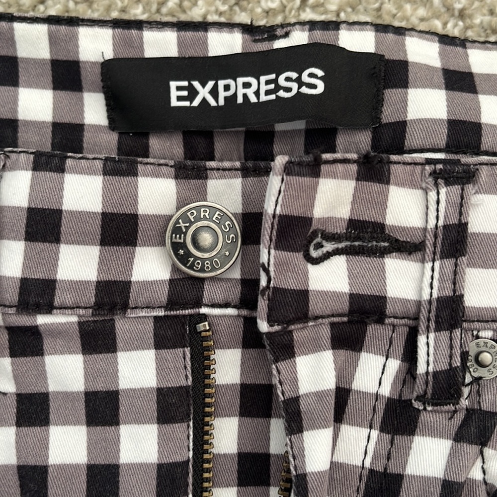 Express High Rise Shorts - Picture 2 of 4